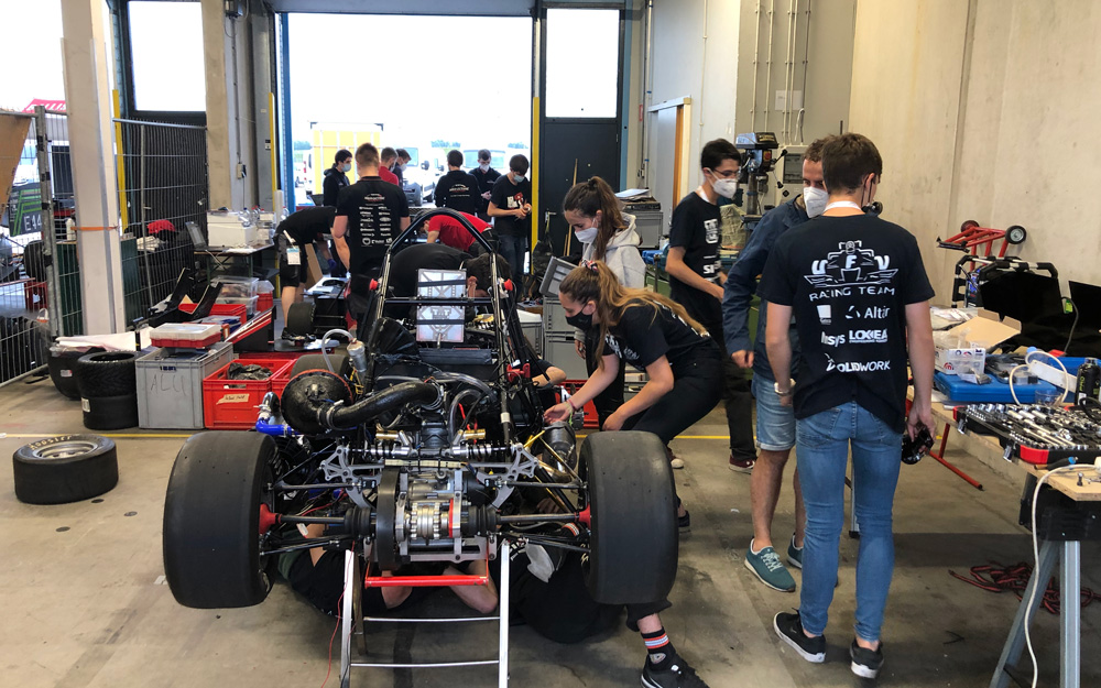 ufv racing team coche 2020