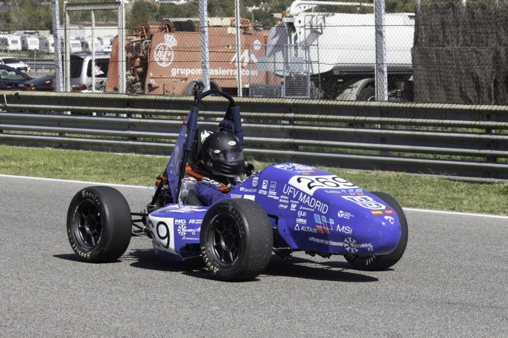 ufv racing team coche 2023