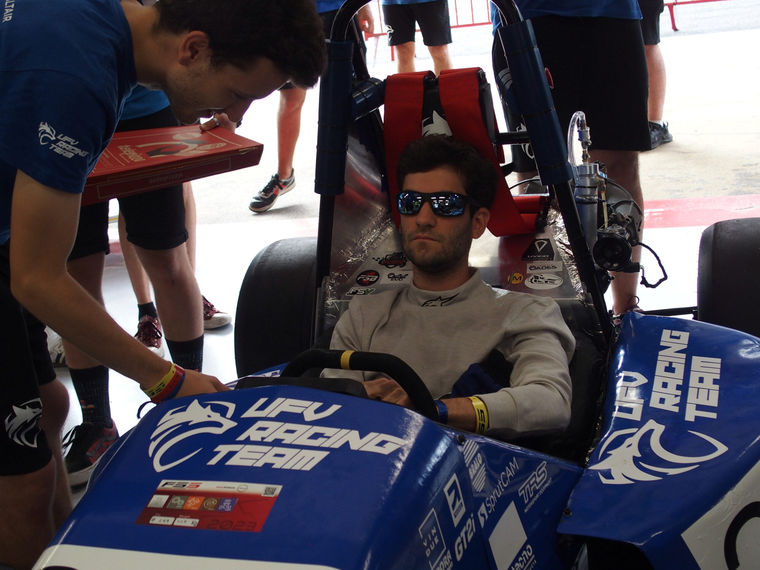 ufv racing team coche 2023