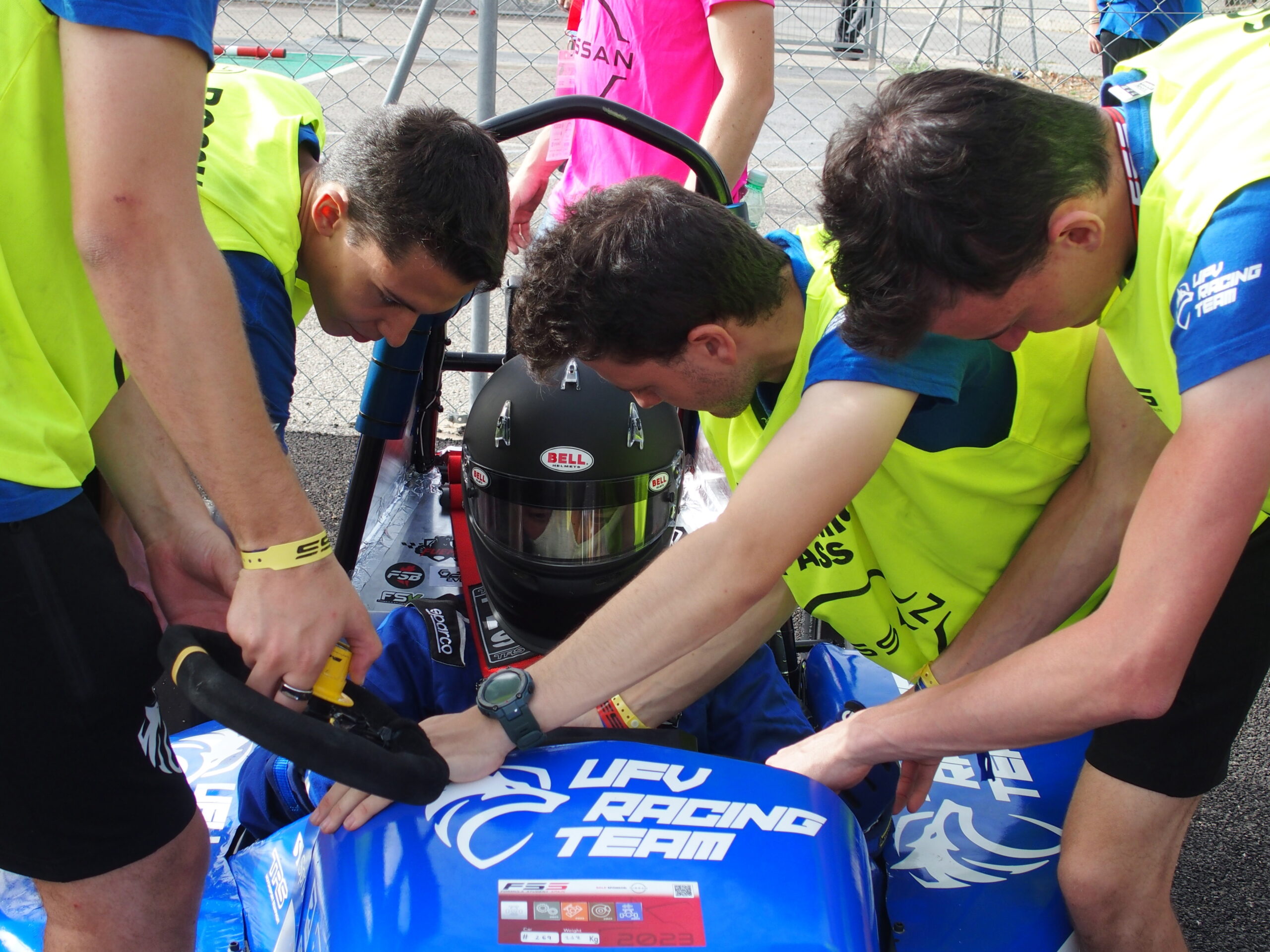 ufv racing team coche 2023
